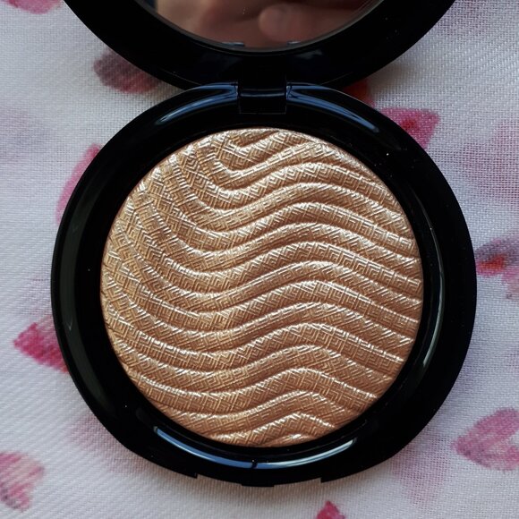MAKE UP FOR EVER: Pro Light Fusion Highlighter in shade #02 - Picture 10 of 16